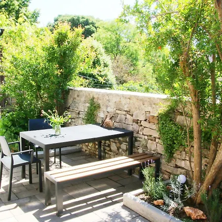 Center - With A Beautiful Terrace Pola