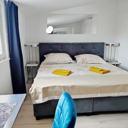 公寓 Center - With A Beautiful Terrace 普拉