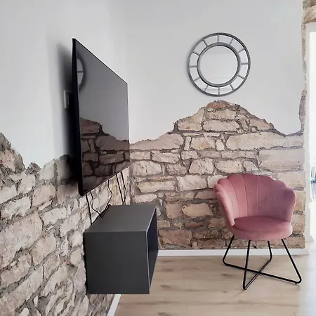 Center - With A Beautiful Terrace Póla