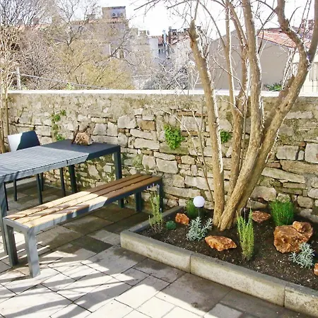 Center - With A Beautiful Terrace Apartment
